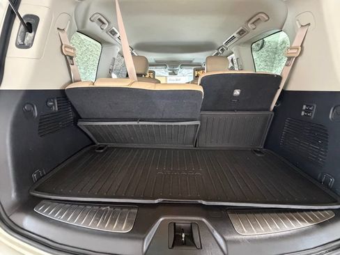 Used 2019 Nissan Armada Platinum w/ Captain's Chairs Package RWD image 12