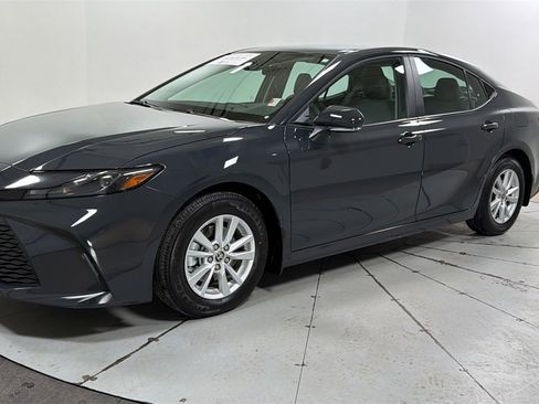 Used 2026 Toyota Camry LE image 1
