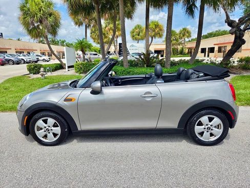 Used 2019 MINI Cooper Convertible w/ Signature Upholstery Package FWD image 11