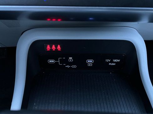 Used 2025 Hyundai Kona SEL image 26