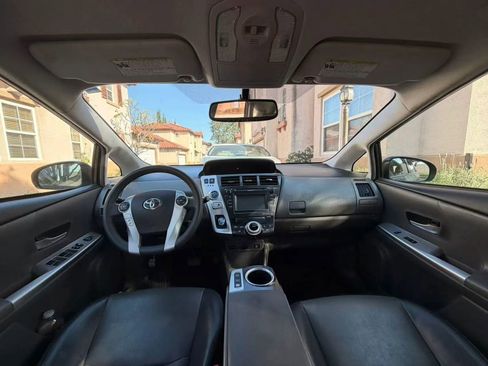 Used 2012 Toyota Prius V Five image 10
