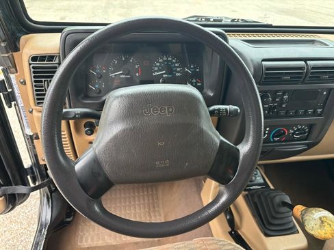 Used 1999 Jeep Wrangler SE image 14
