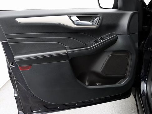 Used 2021 Ford Escape SE w/ Convenience Package image 22