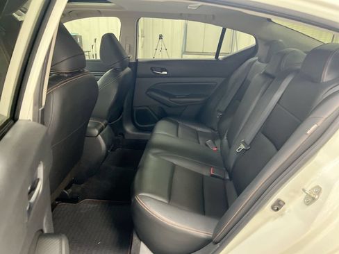 Used 2022 Nissan Altima 2.5 SR w/ Midnight Edition Package FWD image 23