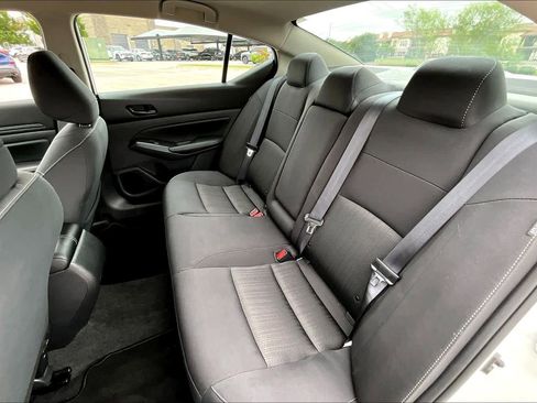 Used 2025 Nissan Altima 2.5 SV FWD image 21