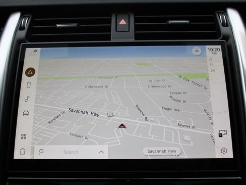 Certified 2025 Land Rover Discovery S image 31