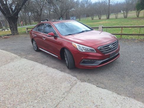 Used 2016 Hyundai Sonata Sport w/ Option Group 03 FWD image 2