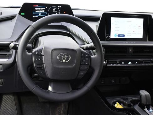 Used 2023 Toyota Prius LE FWD image 12