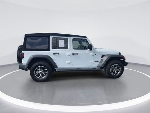Used 2024 Jeep Wrangler Unlimited Sport AWD/4WD image 9
