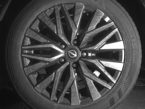 Used 2025 Nissan Altima 2.5 SV image 14