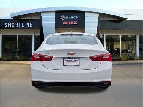 Used 2023 Chevrolet Malibu LT FWD image 3
