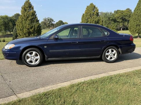 Used 2000 Ford Taurus SES FWD image 2