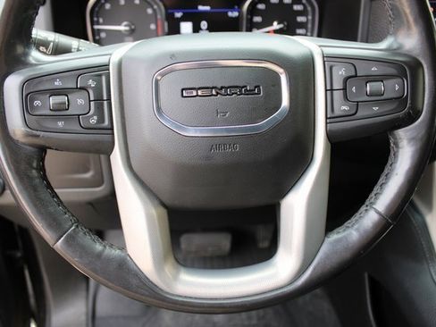 Used 2021 GMC Yukon XL Denali w/ Denali Premium Package image 13