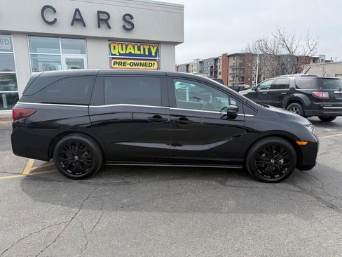 Used 2025 Honda Odyssey Sport-L image 2