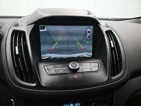 Used 2019 Ford Escape SEL FWD image 3