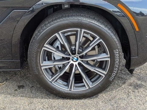 Used 2025 BMW X6 xDrive40i w/ Parking Assistance Package AWD/4WD image 11
