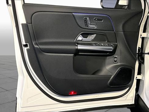 New 2026 Mercedes-Benz GLA 250 4MATIC image 11