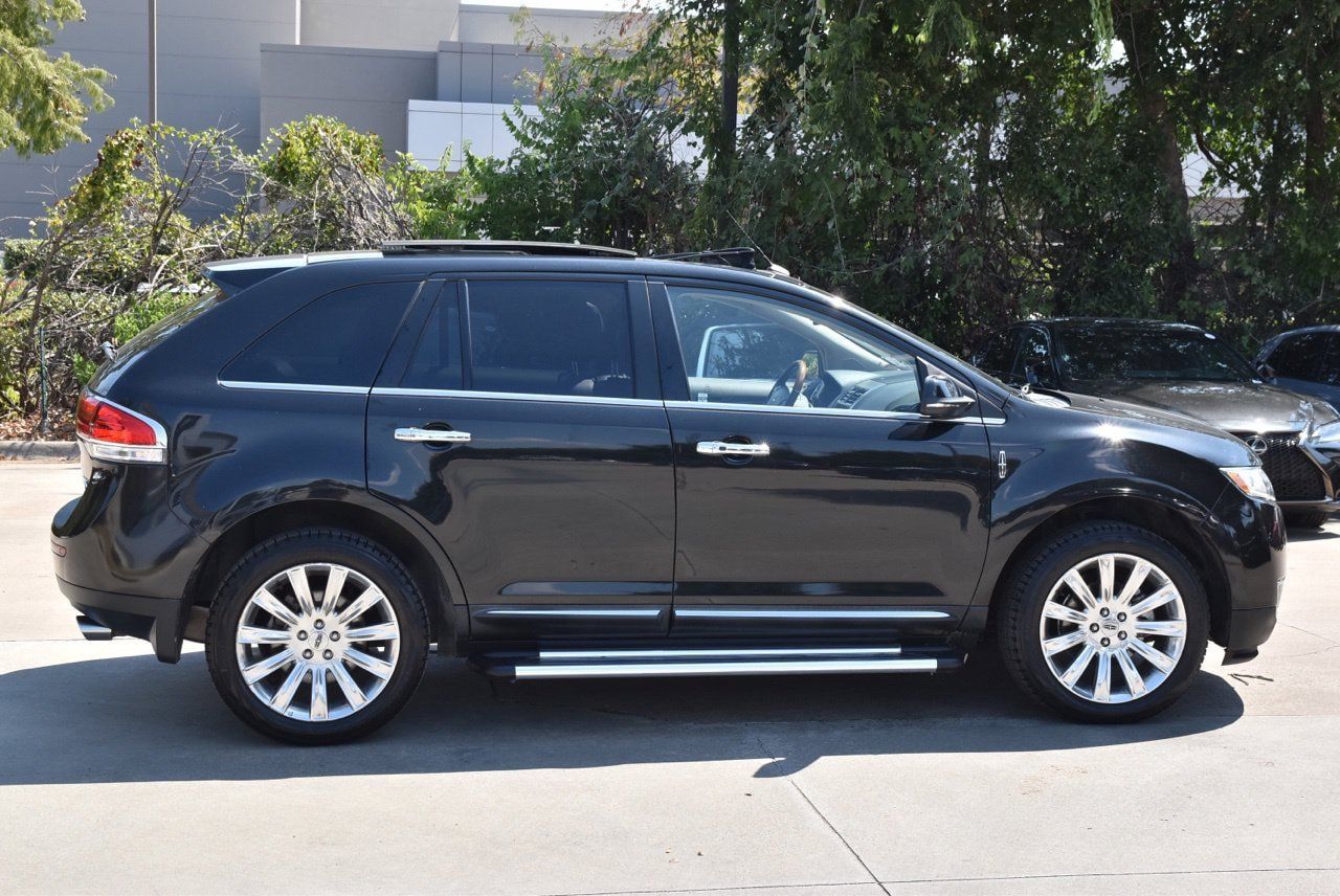 Used 2013 Lincoln MKX FWD image 6