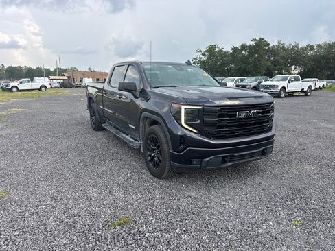 Used 2023 GMC Sierra 1500 Elevation w/ LPO, Elevation Black Package AWD/4WD image 7