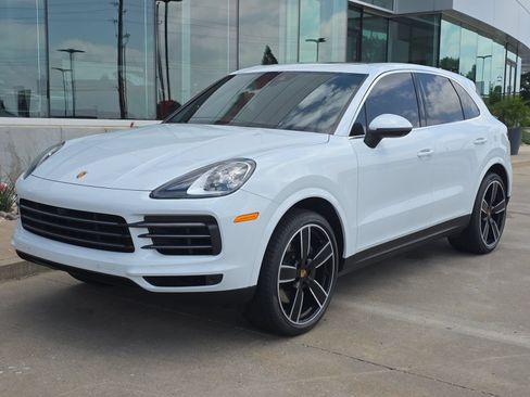 Certified 2023 Porsche Cayenne w/ Premium Package AWD/4WD image 1