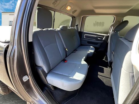 Used 2019 RAM 1500 Classic SLT image 22