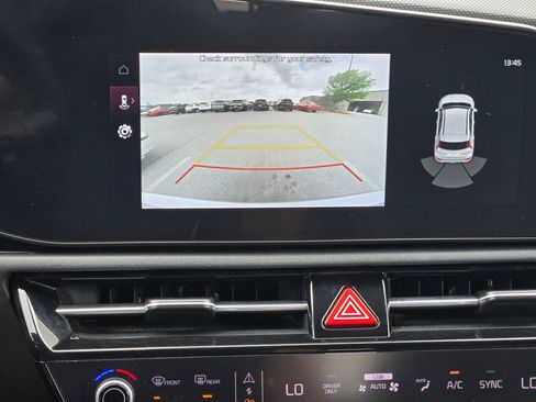 Used 2023 Kia Niro EX Touring FWD image 31