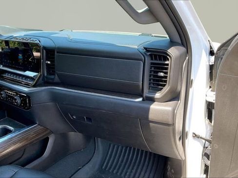 Used 2023 Chevrolet Silverado 1500 RST w/ Convenience Package II AWD/4WD image 18