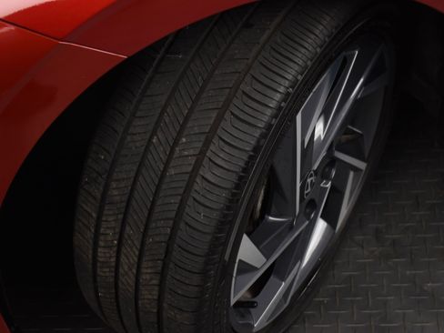 Used 2025 Hyundai Elantra SEL image 52