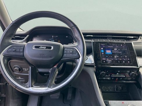 Certified 2022 Jeep Grand Cherokee L Laredo w/ Luxury Tech Group I image 11