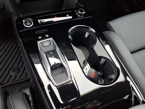 Used 2025 Audi Q6 e-tron Premium Plus w/ Premium Plus image 7