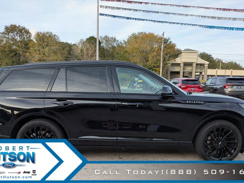 New 2026 Lincoln Aviator Reserve w/ Jet Appearance Package image 5