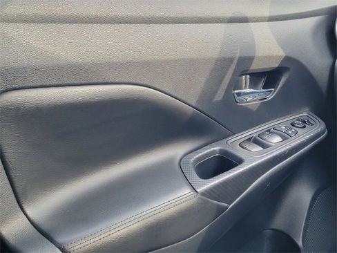 Used 2020 Nissan Versa SV image 38