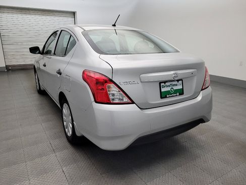Used 2016 Nissan Versa S FWD image 5