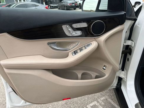 Used 2016 Mercedes-Benz GLC 300 4MATIC image 21
