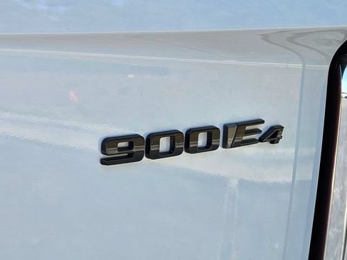 New 2027 Cadillac Vistiq Sport AWD/4WD image 17