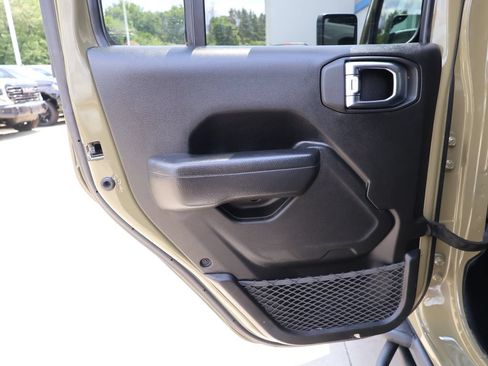 Used 2025 Jeep Wrangler Unlimited Sport AWD/4WD image 24