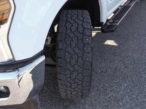 Used 2019 Ford F250 Lariat w/ Lariat Value Package image 53