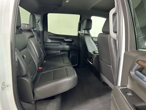 Used 2023 GMC Sierra 1500 SLT w/ SLT Convenience Package AWD/4WD image 28
