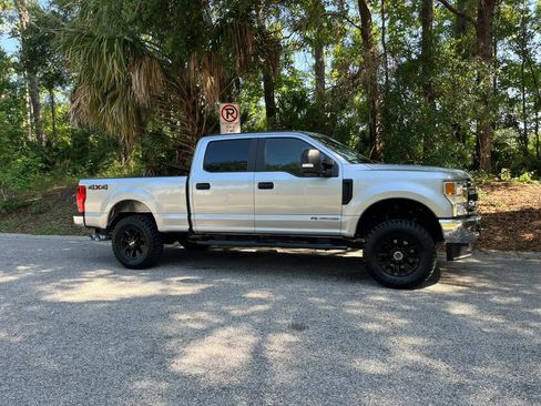 Used 2022 Ford F250 XL w/ STX Appearance Package AWD/4WD image 3