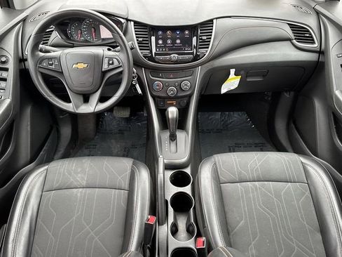 Used 2021 Chevrolet Trax LT image 11
