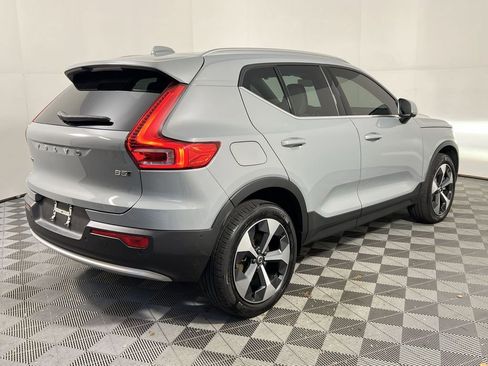 Certified 2024 Volvo XC40 B5 Plus w/ Climate Package image 10