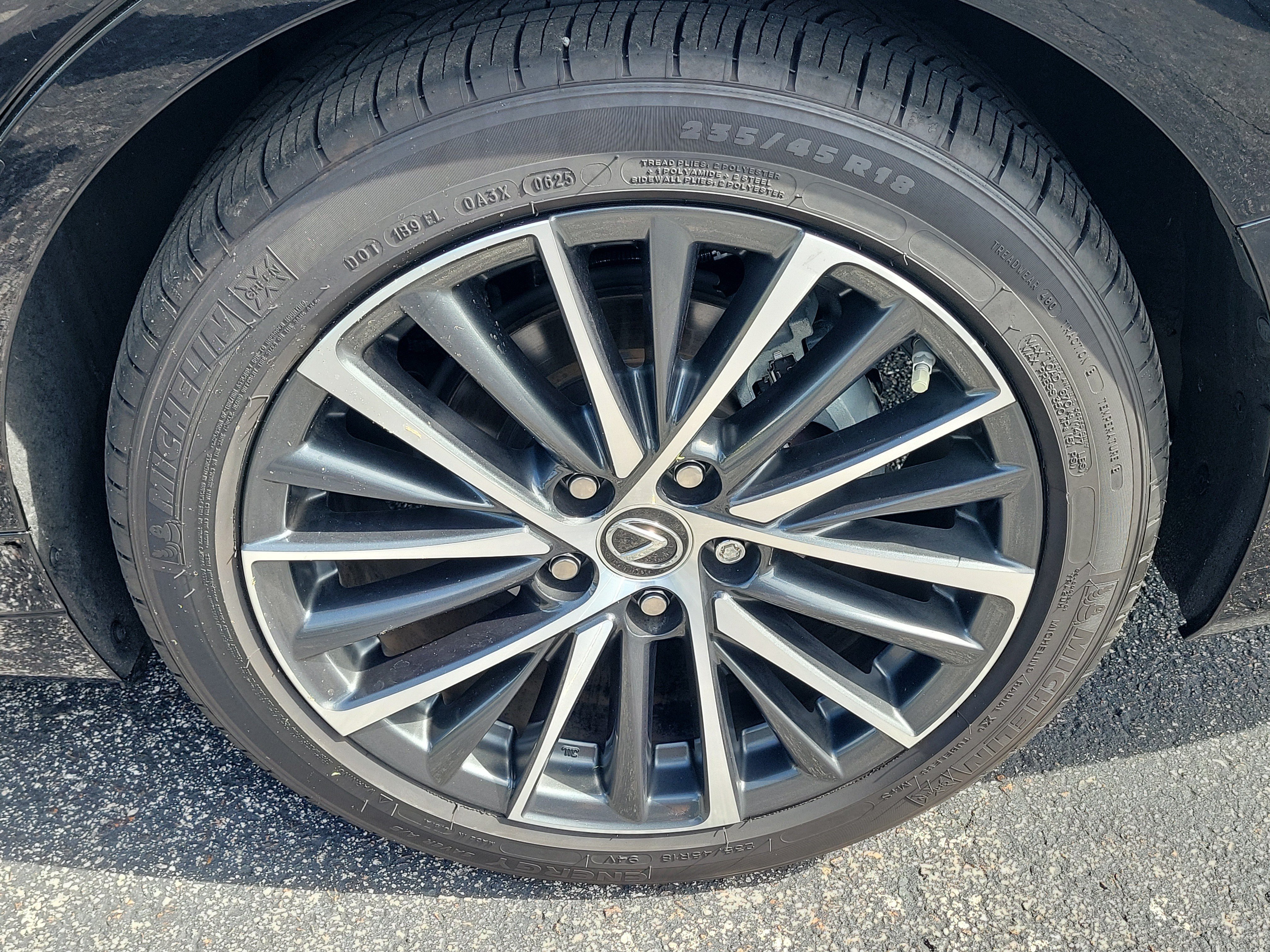 Used 2024 Lexus ES 300h w/ Premium Package FWD image 9