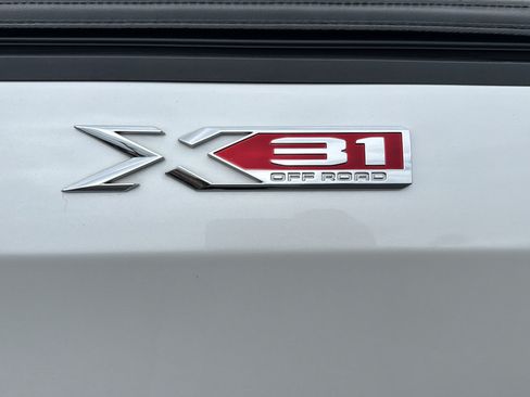 Used 2022 GMC Sierra 1500 SLT AWD/4WD image 28