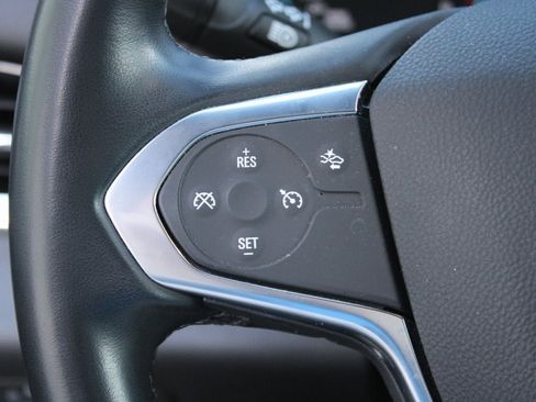 Used 2023 Chevrolet Traverse LT image 13