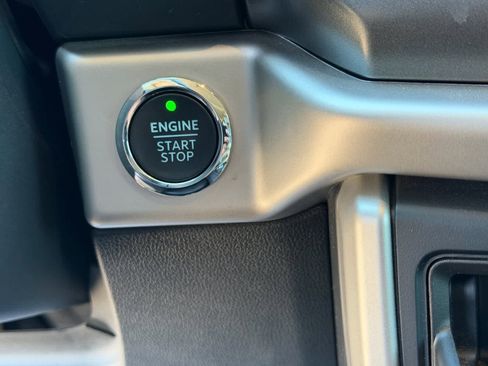 Used 2024 Ford Expedition Max XLT image 31