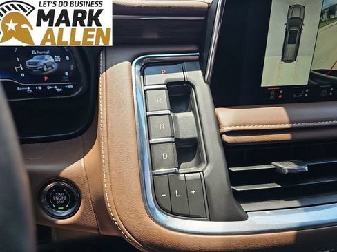 Used 2023 Chevrolet Tahoe High Country w/ Advanced Technology Package AWD/4WD image 16