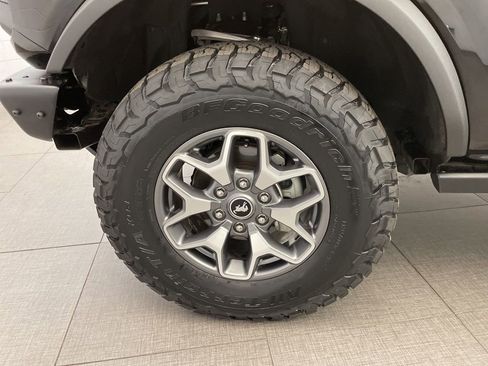 Used 2024 Ford Bronco Badlands AWD/4WD image 9