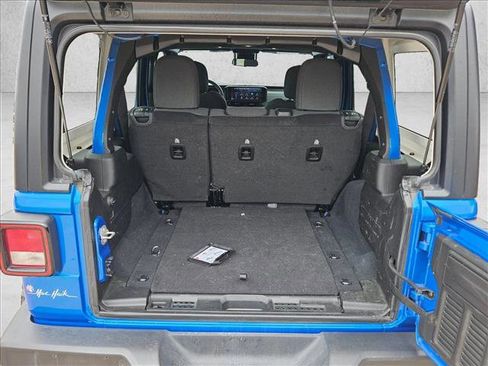 Used 2024 Jeep Wrangler Sport S image 7