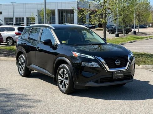 Certified 2023 Nissan Rogue SV w/ SV Premium B Package AWD/4WD image 3