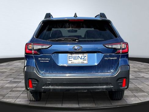 Used 2022 Subaru Outback Premium AWD/4WD image 5